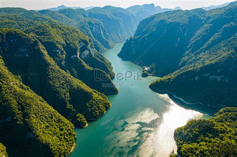  清江画廊！雄大な三峡の絶景を望む遊歩道