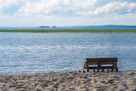 広大な湖畔と雄大な自然！スイファ湖で水辺の癒しを満喫しよう！